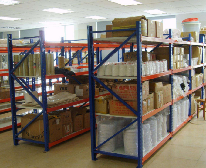 倉儲貨架廠家：如何延長倉儲貨架的使用時間？